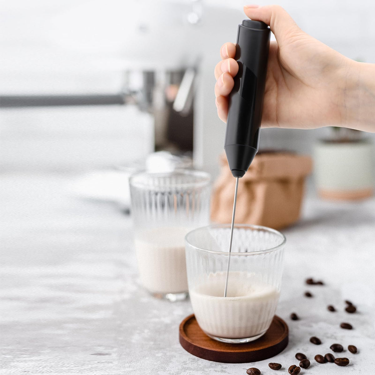 Handheld Milk Frother with Stainless Steel Whisk B46774