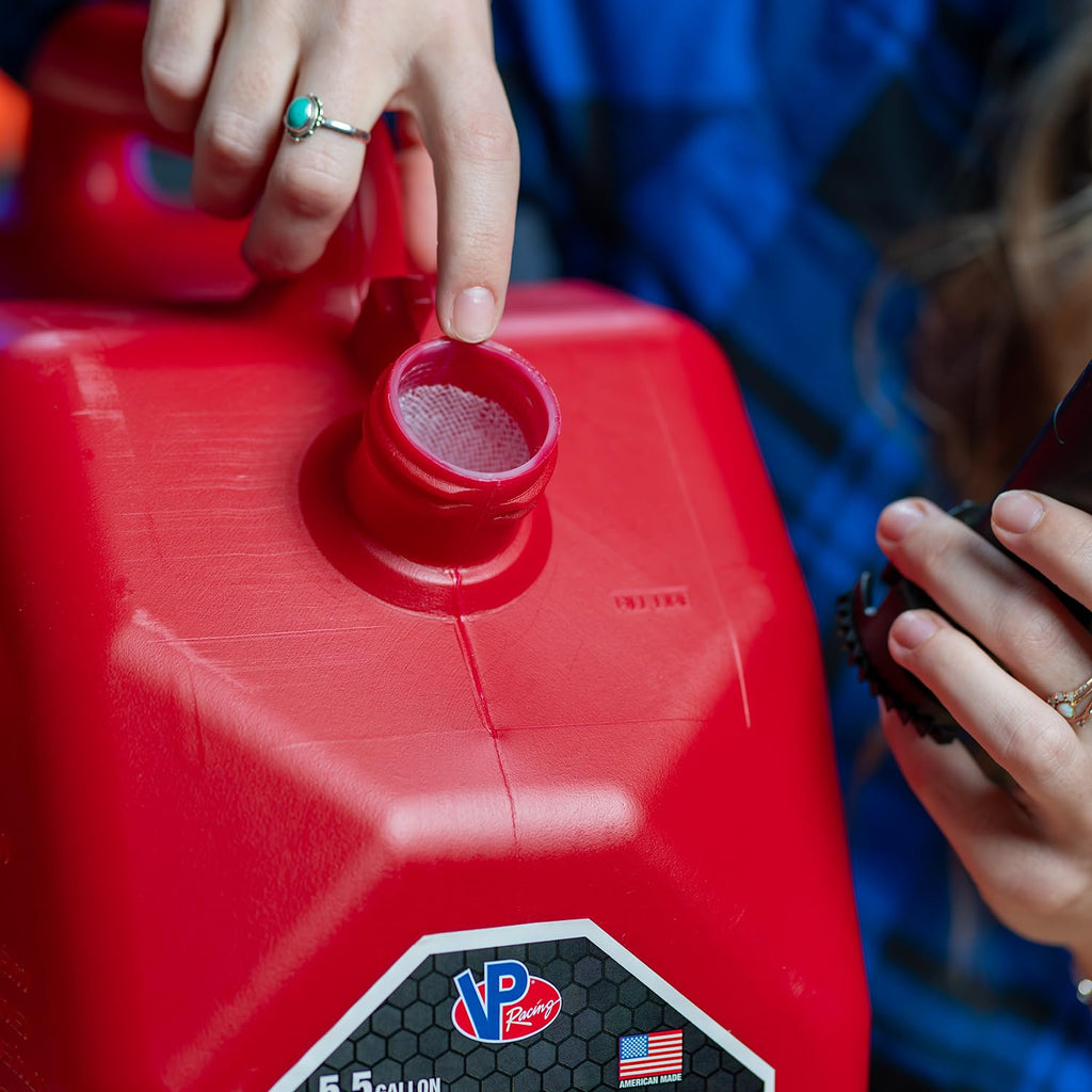Red 5.5 Gallon Gas Can L8159
